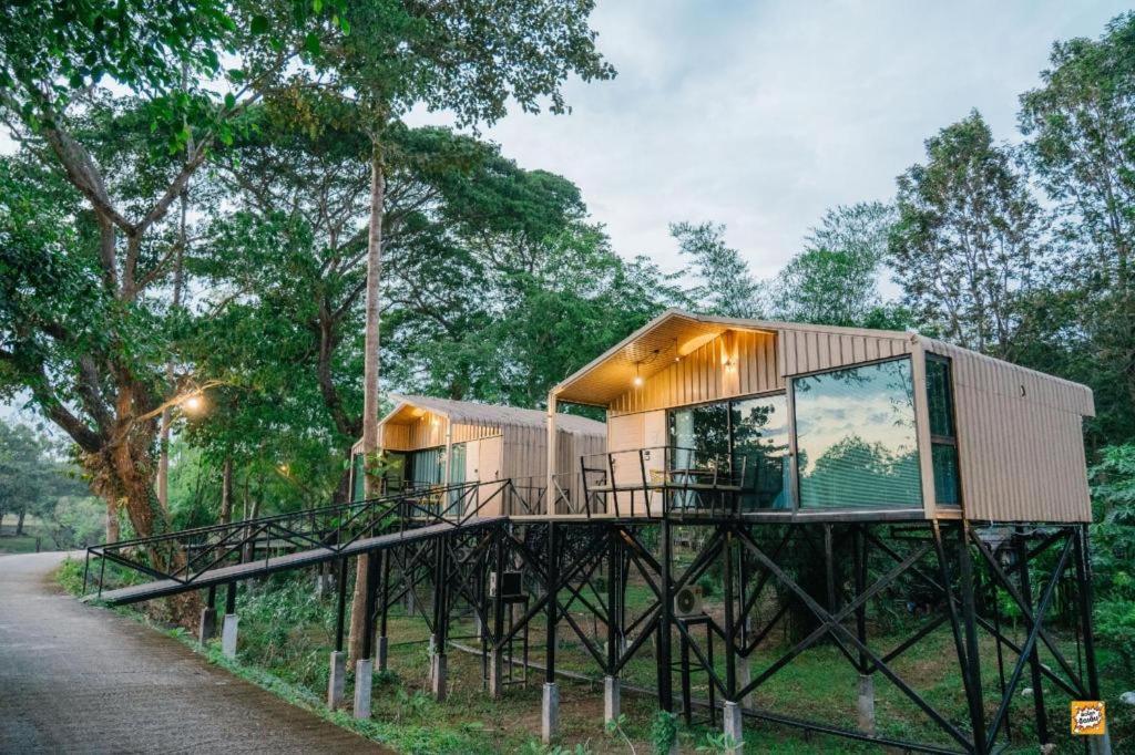 Natural Park Resort De Wang Thong Phitsanulok Exterior photo