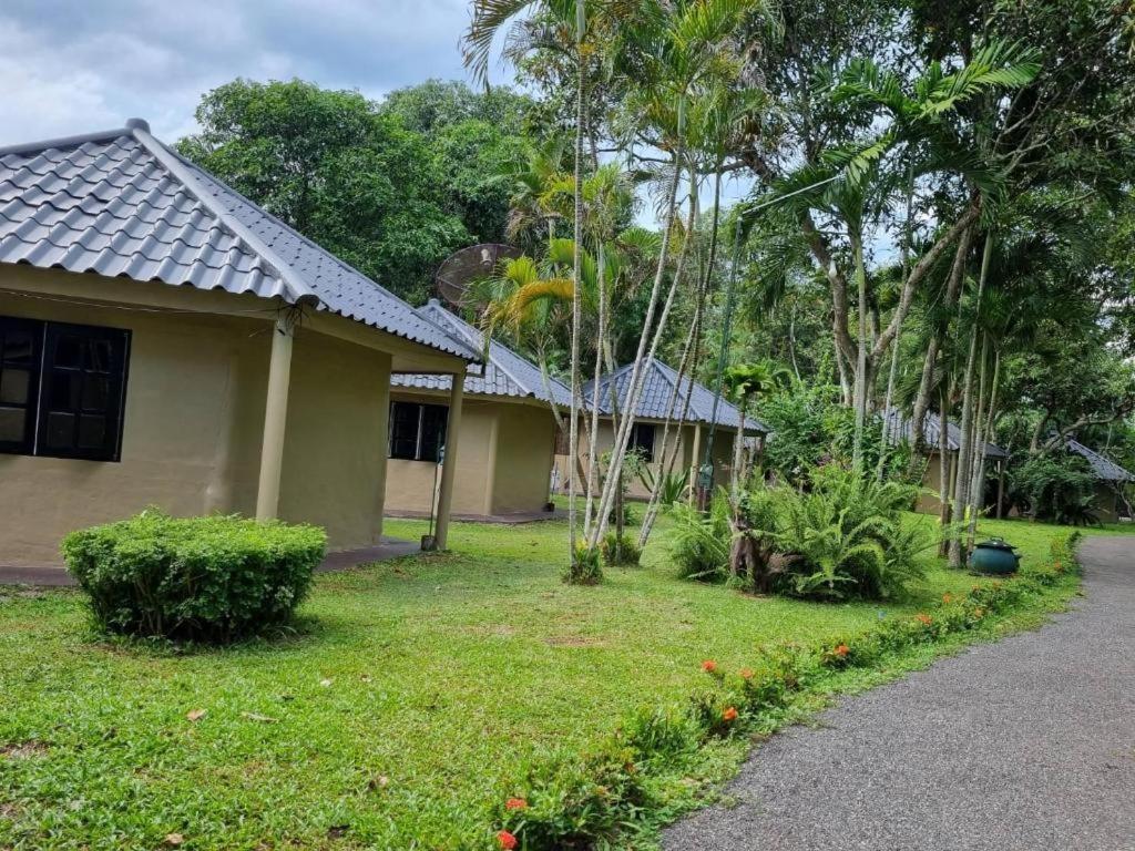 Natural Park Resort De Wang Thong Phitsanulok Exterior photo