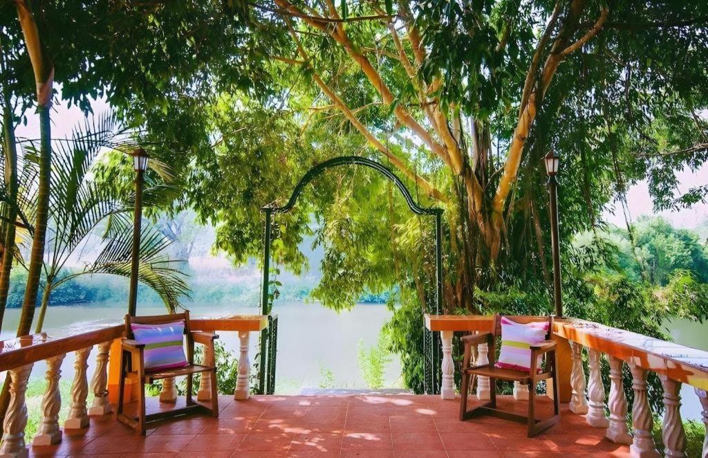 Natural Park Resort De Wang Thong Phitsanulok Exterior photo